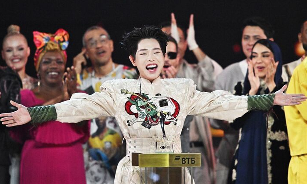 Singer Duc Phuc wins Intervision 2025 international music contest in Russia